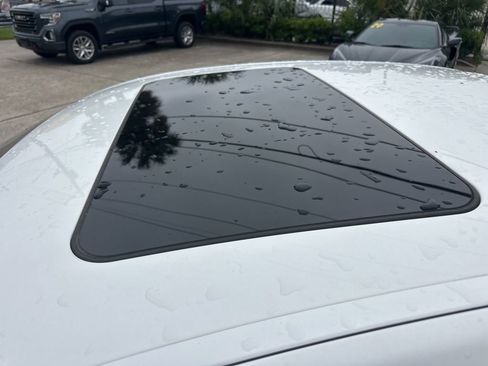 Used 2016 Mercedes-Benz E 350 Sedan image 20