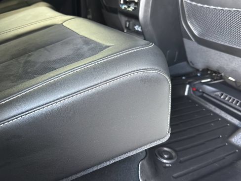 Used 2024 Jeep Grand Cherokee Altitude RWD image 27