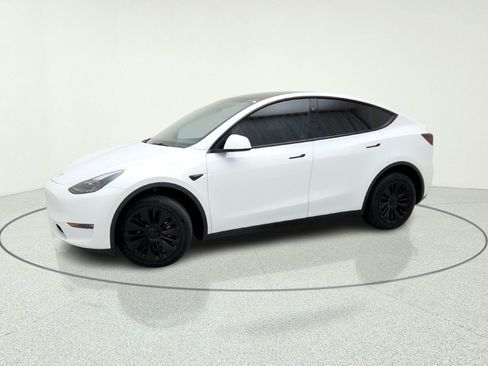 Used 2023 Tesla Model Y Long Range AWD/4WD image 15