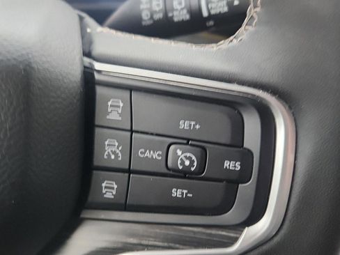 Used 2024 Jeep Wagoneer L Series II w/ Flexible Seating Group image 18