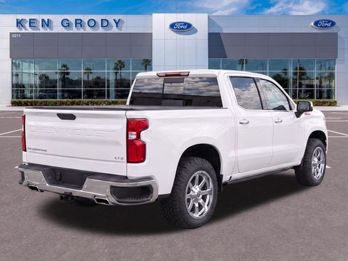Used 2019 Chevrolet Silverado 1500 LTZ w/ LTZ Plus Package AWD/4WD image 4