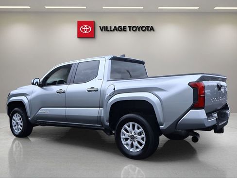 Certified 2025 Toyota Tacoma SR5 RWD image 3