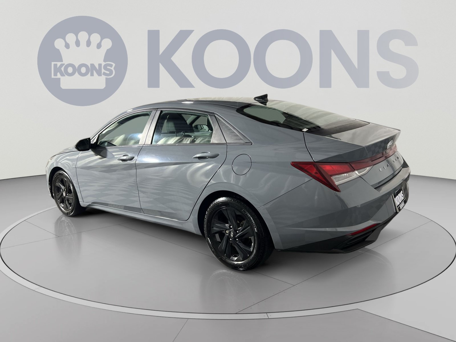 Used 2021 Hyundai Elantra SEL FWD image 4