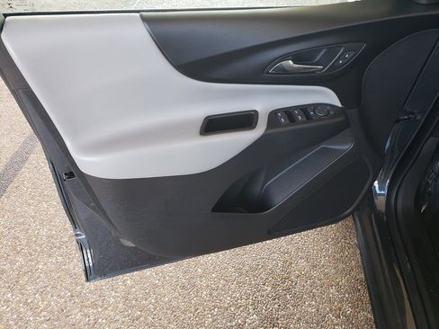 Used 2023 Chevrolet Equinox LT image 14