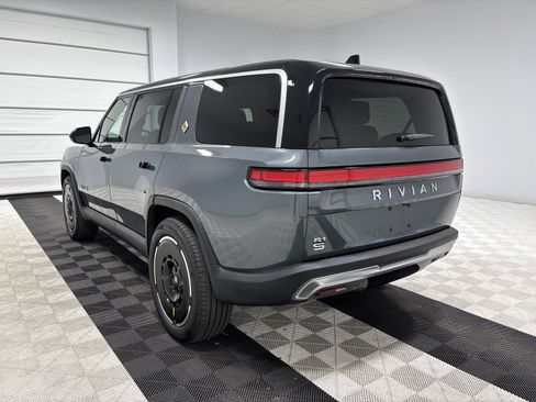 Used 2025 Rivian R1S Adventure AWD/4WD image 3