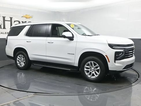 Used 2025 Chevrolet Tahoe LT AWD/4WD image 6