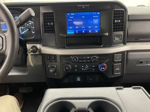Used 2025 Ford F250 XLT image 23