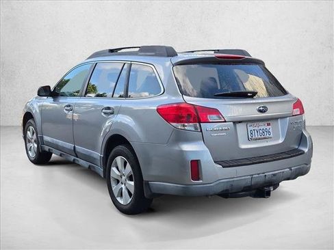 Used 2010 Subaru Outback 3.6R Limited AWD/4WD image 7