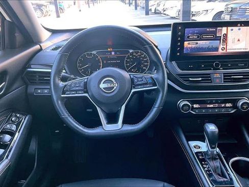 Certified 2023 Nissan Altima 2.0 SR image 6