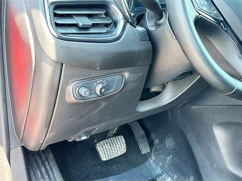 Used 2024 Chevrolet Equinox RS w/ RS Leather Package image 10