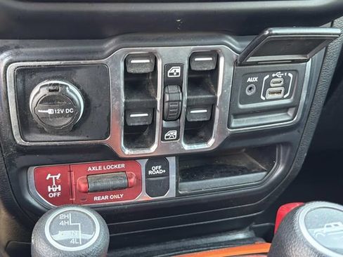 Used 2022 Jeep Gladiator Mojave w/ Safety Group AWD/4WD image 26