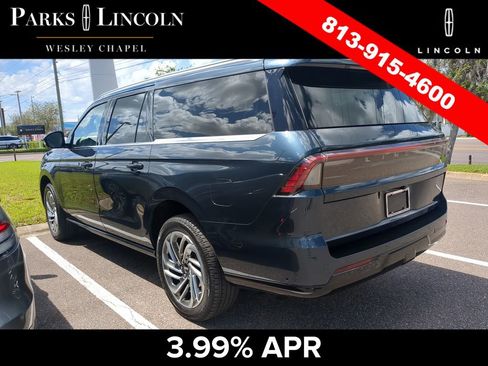 Used 2025 Lincoln Navigator L Reserve image 6