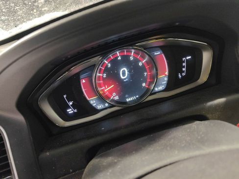 Used 2016 Volvo XC60 T5 Premier image 9