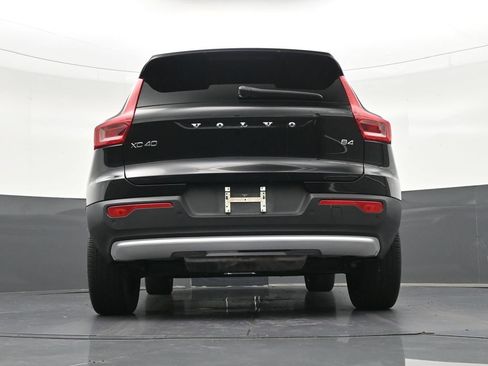 Used 2023 Volvo XC40 B4 Core FWD image 29