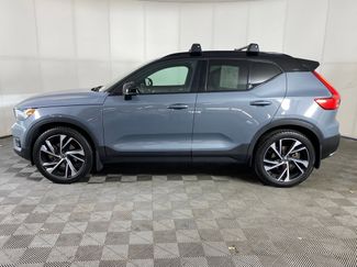Used 2020 Volvo XC40 T5 R-Design video 2