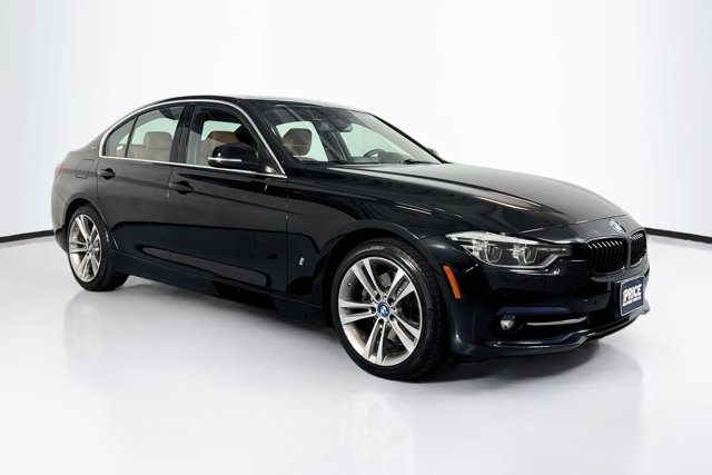 Used 2018 BMW 330e w/ Premium Package RWD image 3