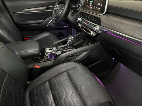 Used 2021 Kia Telluride SX w/ SX Prestige Package AWD/4WD image 18