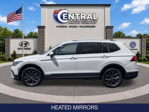 Used 2022 Volkswagen Tiguan SE w/ Panoramic Sunroof Package AWD/4WD image 5