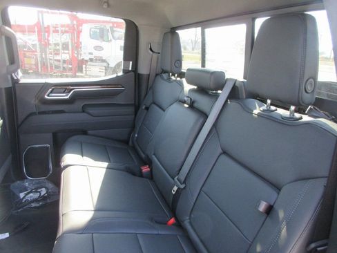 New 2026 GMC Sierra 1500 Elevation w/ Elevation Premium Package AWD/4WD image 15