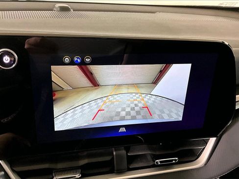 Used 2025 Chevrolet Equinox LT image 17