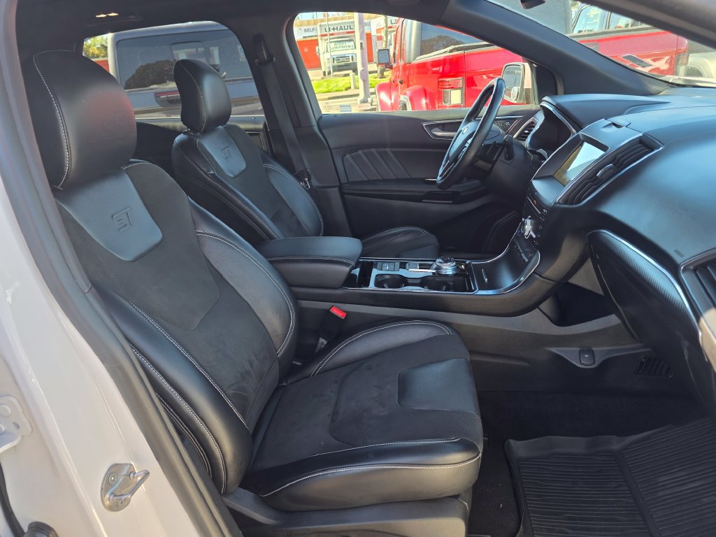 Used 2019 Ford Edge ST w/ Equipment Group 401A AWD/4WD image 24