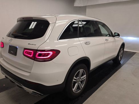 Used 2021 Mercedes-Benz GLC 300 4MATIC w/ Premium Package image 2