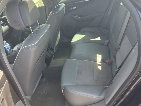 Used 2014 Chevrolet Impala LT FWD image 16