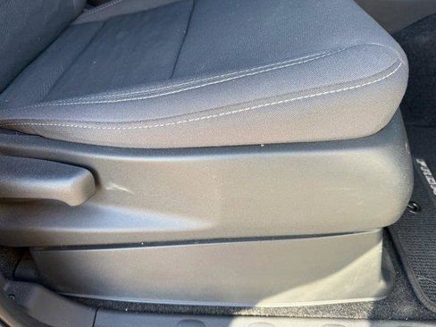 Used 2022 Nissan Frontier SV image 14