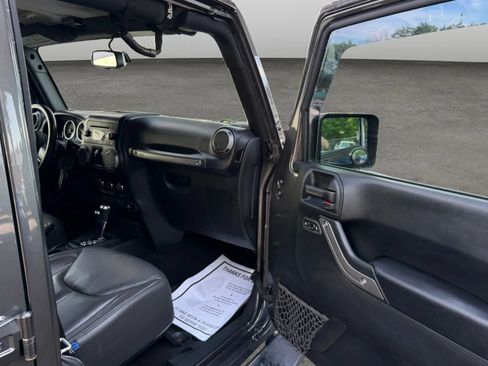 Used 2017 Jeep Wrangler Unlimited Sport w/ Quick Order Package 24S AWD/4WD image 19