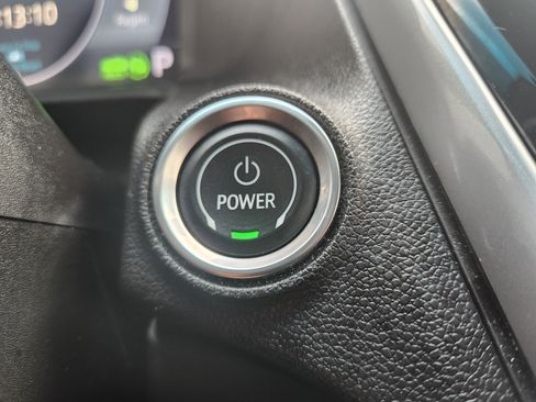 Used 2022 Chevrolet Bolt LT image 32