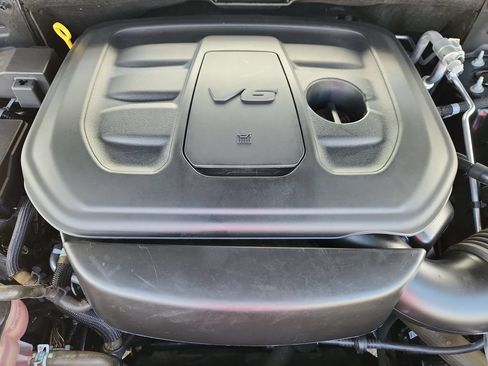 Certified 2021 Jeep Grand Cherokee Laredo X AWD/4WD image 15