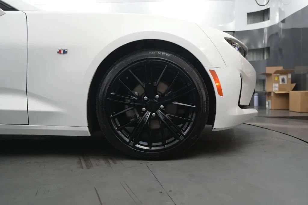 Used 2023 Chevrolet Camaro LT RWD image 18