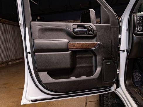 Used 2022 GMC Sierra 3500 Denali w/ Denali Ultimate Package image 28