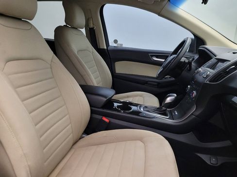 Used 2017 Ford Edge SE FWD image 21