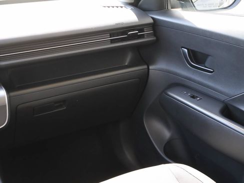 Used 2024 Hyundai Kona SEL FWD image 18