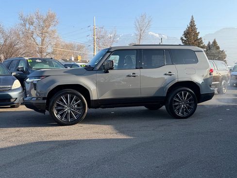 Used 2025 Lexus GX 550 image 14