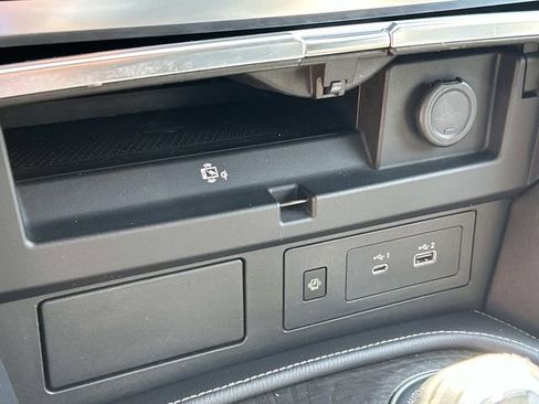 Used 2024 INFINITI QX80 Luxe image 32