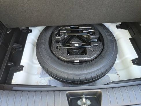 Used 2025 Hyundai Kona SEL AWD/4WD image 10