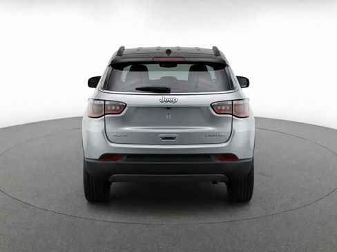 Used 2025 Jeep Compass Limited AWD/4WD image 7