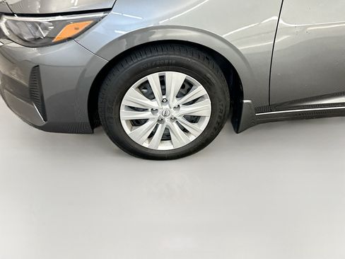 Used 2025 Nissan Sentra S FWD image 11