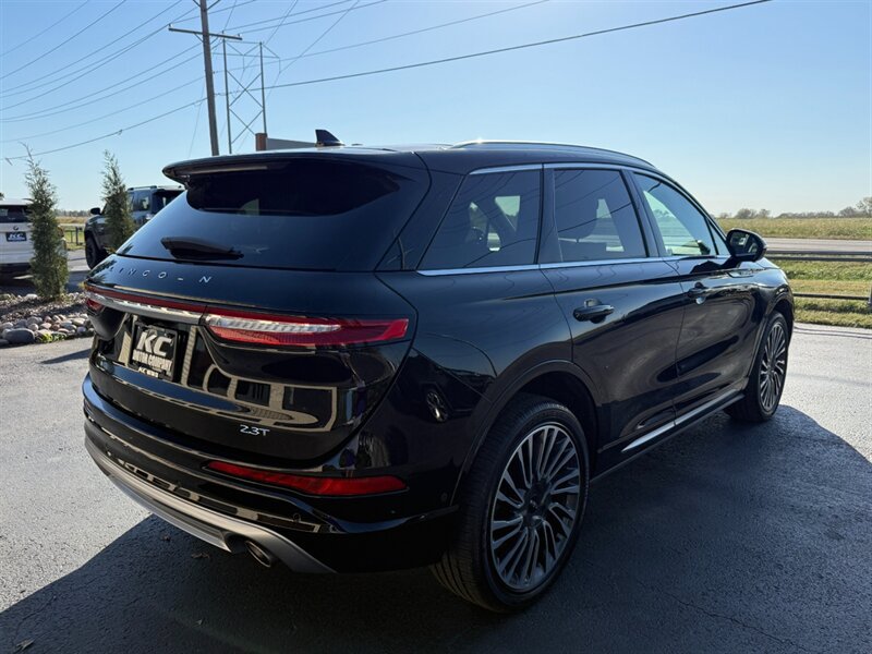 Used 2020 Lincoln Corsair Reserve w/ Equipment Group 202A AWD/4WD image 8