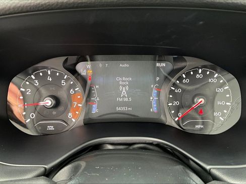 Used 2023 Jeep Compass Limited image 22