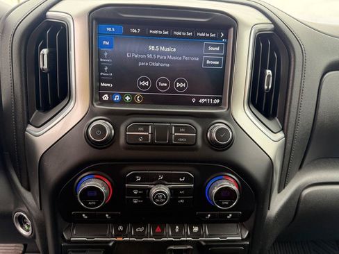 Used 2019 Chevrolet Silverado 1500 LT RWD image 32