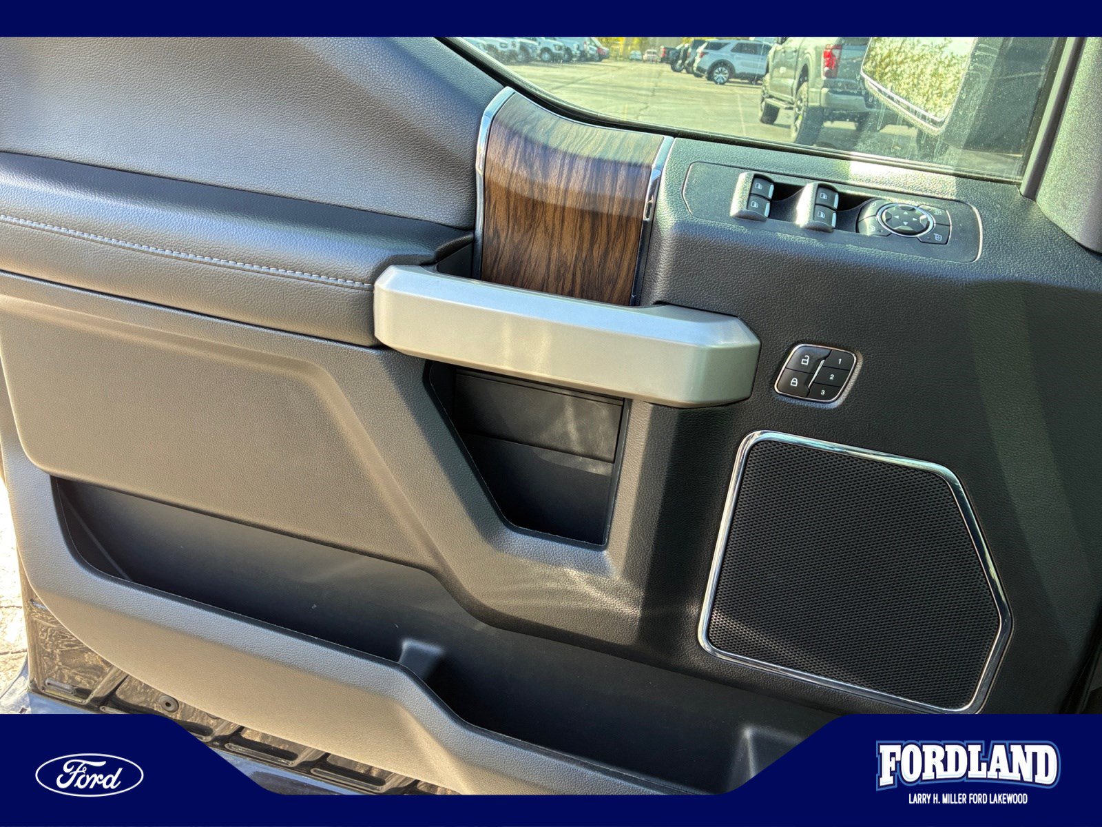 Used 2018 Ford F150 Lariat w/ Equipment Group 502A Luxury AWD/4WD image 13