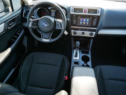 Used 2018 Subaru Outback 2.5i image 9