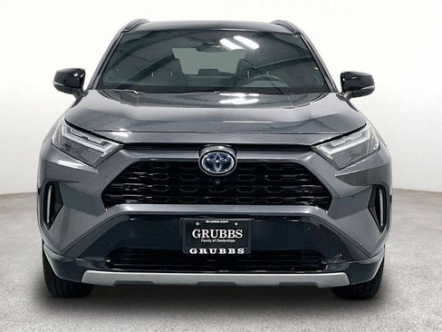 Used 2022 Toyota RAV4 XSE AWD/4WD image 4