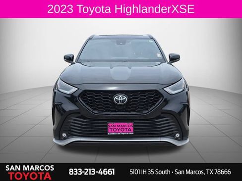 Used 2023 Toyota Highlander XSE FWD image 2