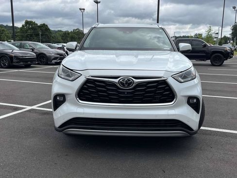 Used 2023 Toyota Highlander Platinum AWD/4WD image 8