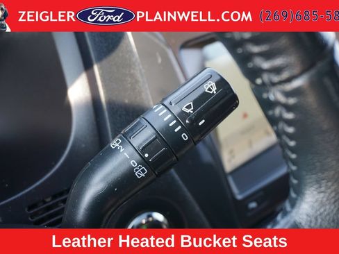 Used 2018 Ford Explorer XLT w/ Equipment Group 202A AWD/4WD image 31