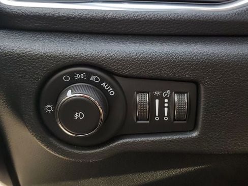 New 2026 Chrysler Pacifica Limited image 35